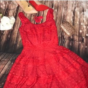 🌹👑 Red lace A-line dress size small 🌹👑